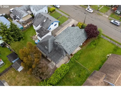 1006 Stillwell Avenue Tillamook OR 97141