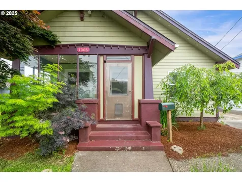 1006 Stillwell Avenue Tillamook OR 97141