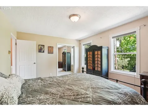 5018 N Vanderbilt Street Portland OR 97203