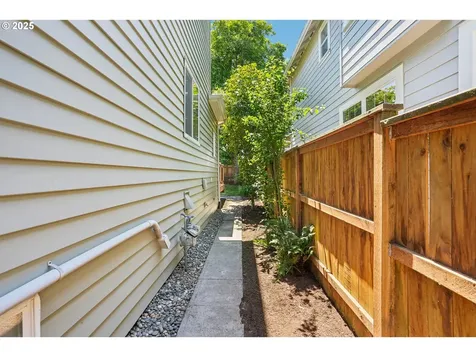 5018 N Vanderbilt Street Portland OR 97203