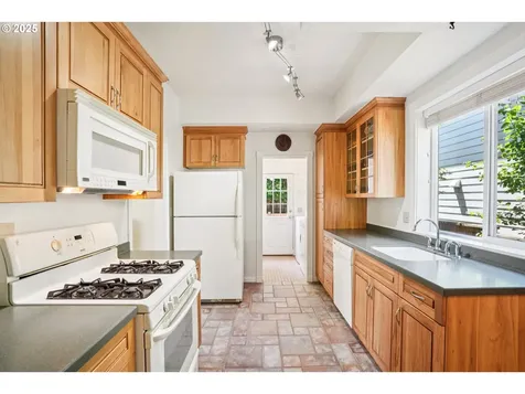 5018 N Vanderbilt Street Portland OR 97203