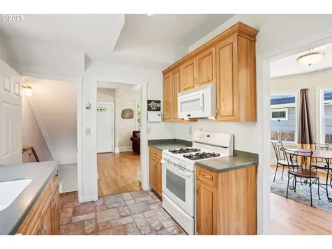 5018 N Vanderbilt Street Portland OR 97203