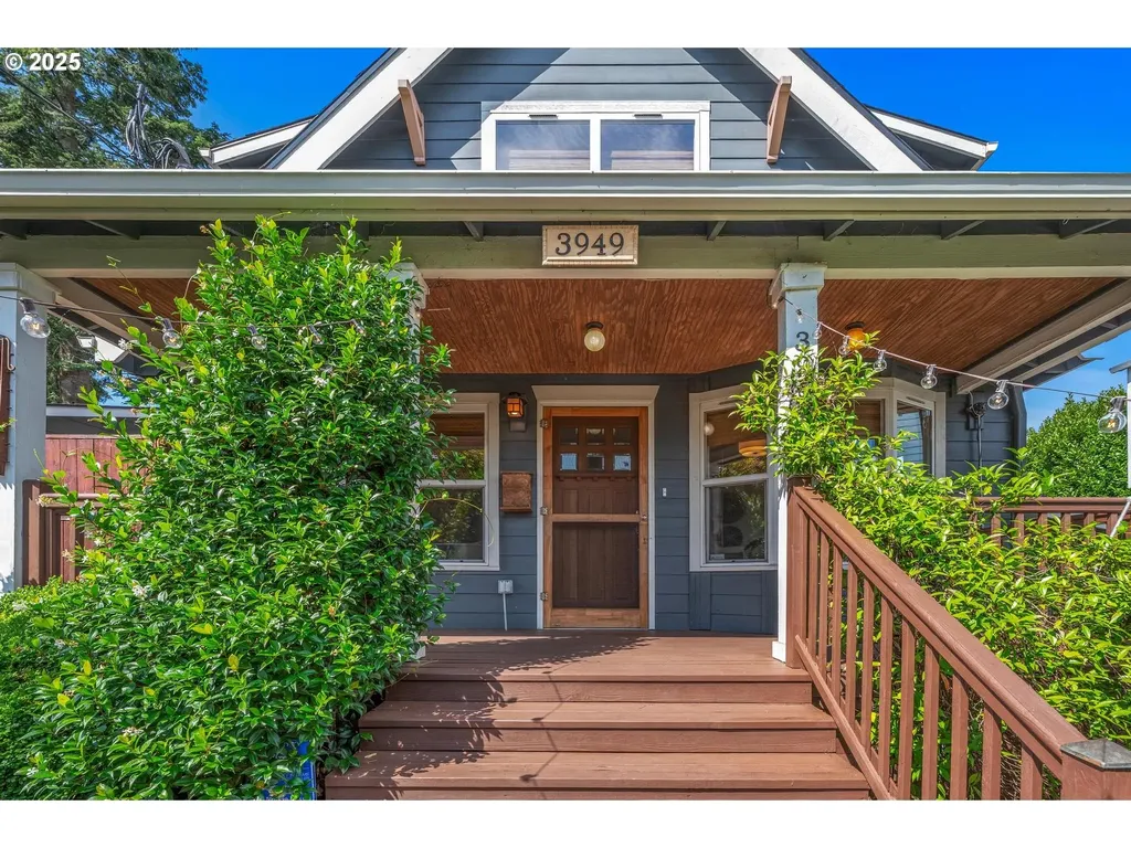3949 NE 10th Avenue Portland OR 97212