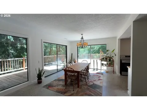 3595 SE 1st Street Gresham OR 97080