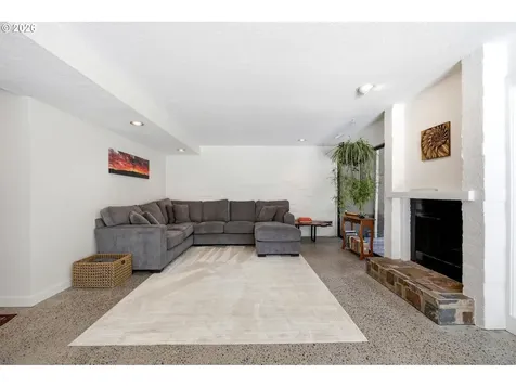 3595 SE 1st Street Gresham OR 97080