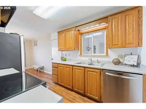1532 Johnson Street North Bend OR 97459