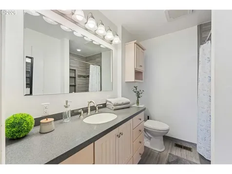 1532 Johnson Street North Bend OR 97459