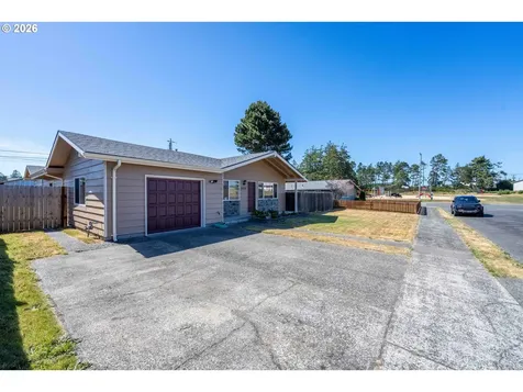 1532 Johnson Street North Bend OR 97459