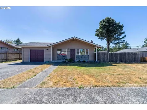 1532 Johnson Street North Bend OR 97459