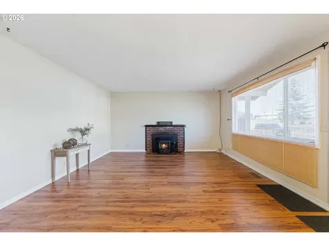 1532 Johnson Street North Bend OR 97459