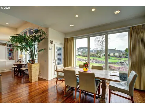 3848 NW Vardon Place Portland OR 97229