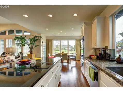 3848 NW Vardon Place Portland OR 97229