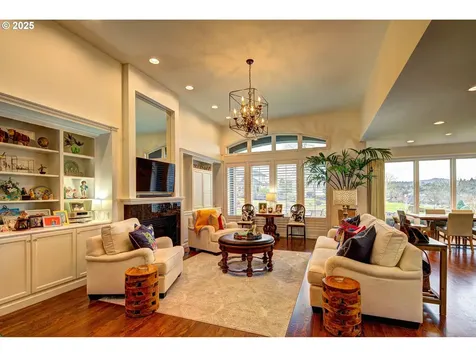 3848 NW Vardon Place Portland OR 97229