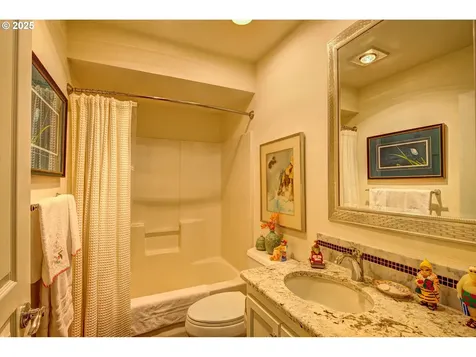 3848 NW Vardon Place Portland OR 97229
