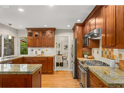 3 Hotspur Street Lake Oswego OR 97035