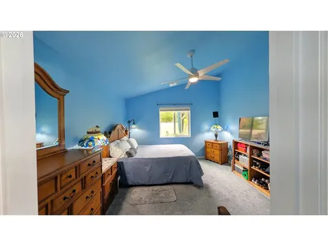 175 River Walk Place Cottage Grove OR 97424