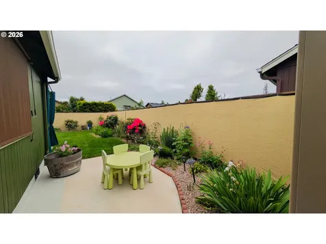175 River Walk Place Cottage Grove OR 97424