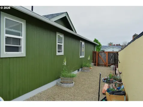 175 River Walk Place Cottage Grove OR 97424