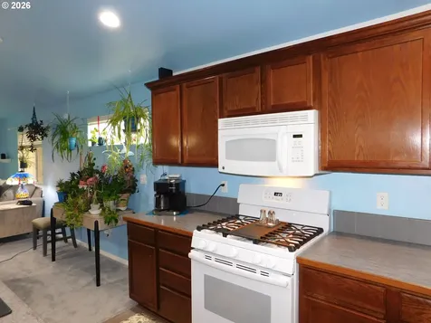 175 River Walk Place Cottage Grove OR 97424