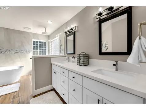 5007 NW 141st Street Vancouver WA 98685