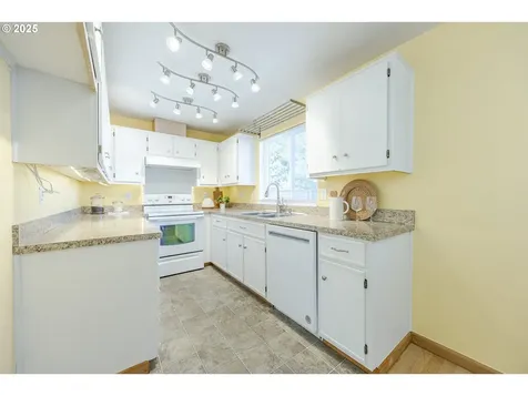 3783 Westleigh Street Eugene OR 97405