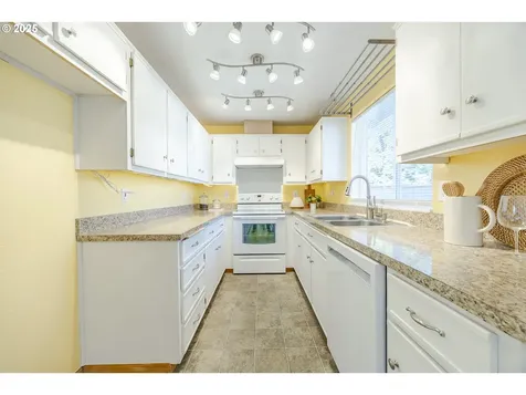 3783 Westleigh Street Eugene OR 97405
