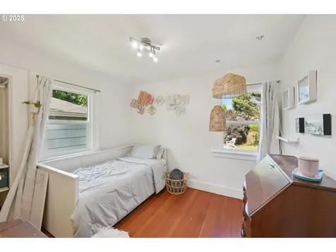4317 SE 51st Avenue Portland OR 97206