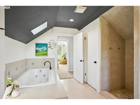 4317 SE 51st Avenue Portland OR 97206