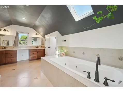 4317 SE 51st Avenue Portland OR 97206