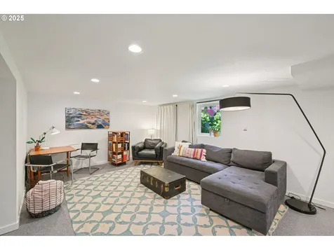 4317 SE 51st Avenue Portland OR 97206