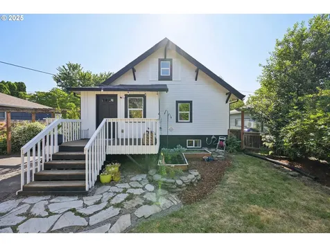 4317 SE 51st Avenue Portland OR 97206
