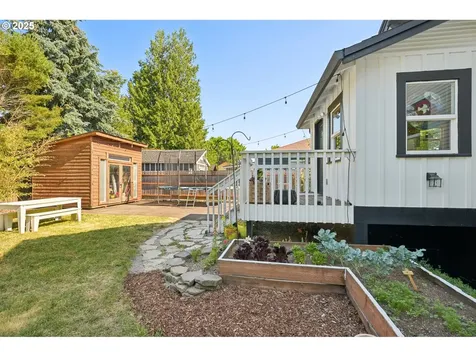 4317 SE 51st Avenue Portland OR 97206