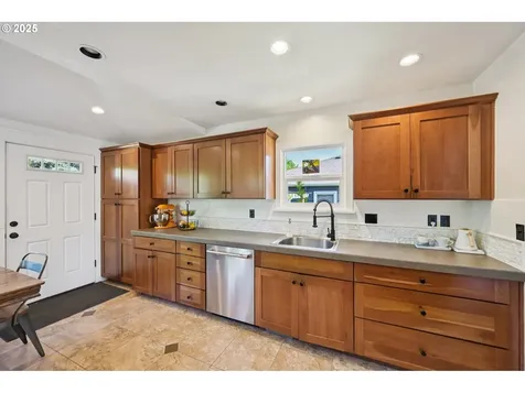 4317 SE 51st Avenue Portland OR 97206