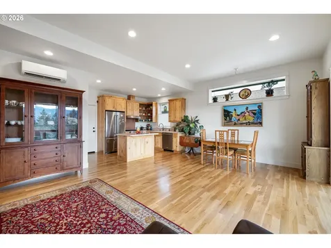 530 Sunridge Lane Lowell OR 97452