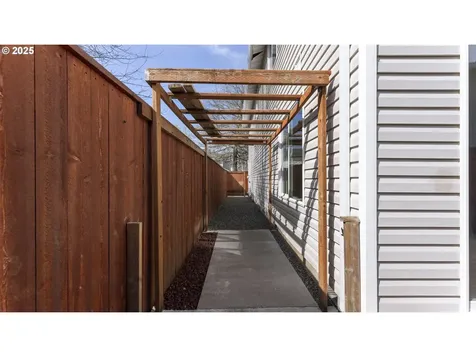 17140 SE Juliano Court Portland OR 97236