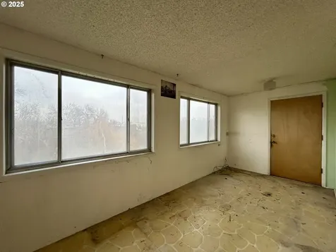 823 W 8th Street The Dalles OR 97058