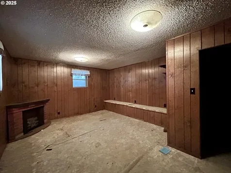 823 W 8th Street The Dalles OR 97058