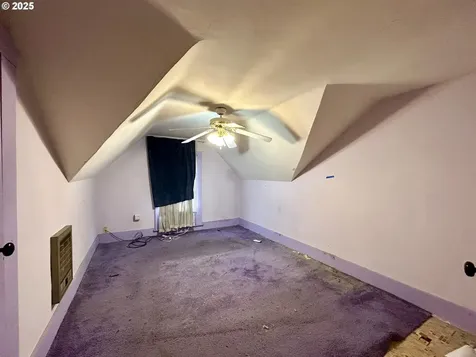 823 W 8th Street The Dalles OR 97058
