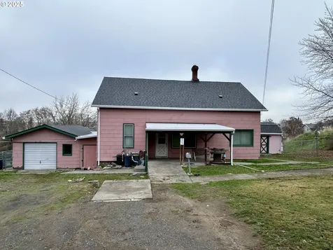 823 W 8th Street The Dalles OR 97058