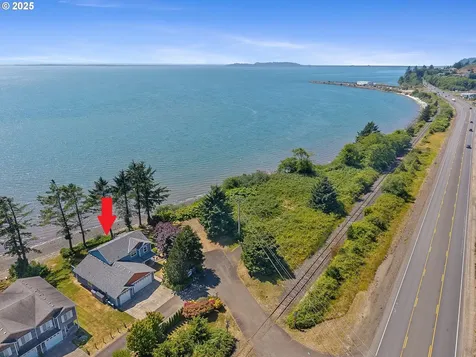 8580 Bayfront Lane Bay City OR 97107