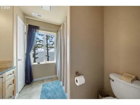 8580 Bayfront Lane Bay City OR 97107