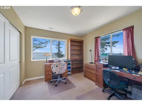 8580 Bayfront Lane Bay City OR 97107