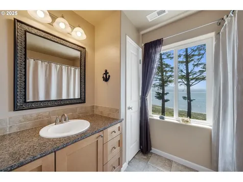 8580 Bayfront Lane Bay City OR 97107