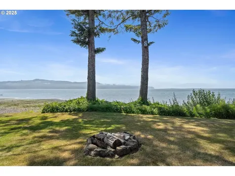 8580 Bayfront Lane Bay City OR 97107