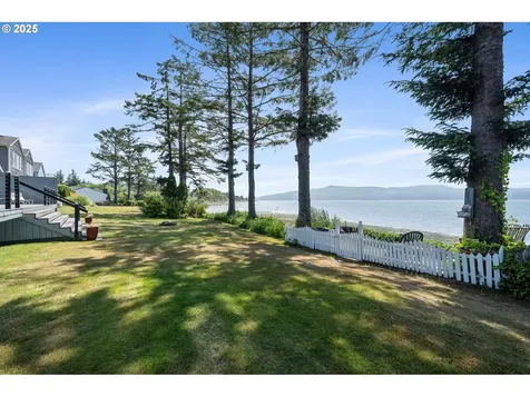 8580 Bayfront Lane Bay City OR 97107