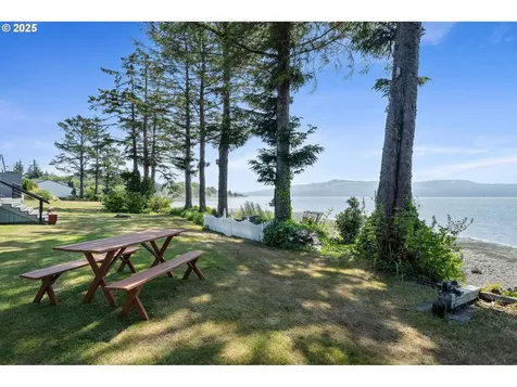 8580 Bayfront Lane Bay City OR 97107