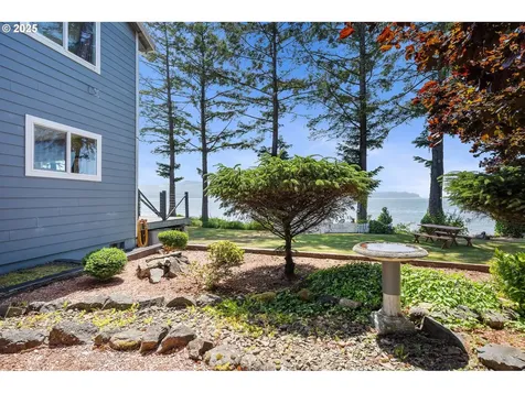 8580 Bayfront Lane Bay City OR 97107