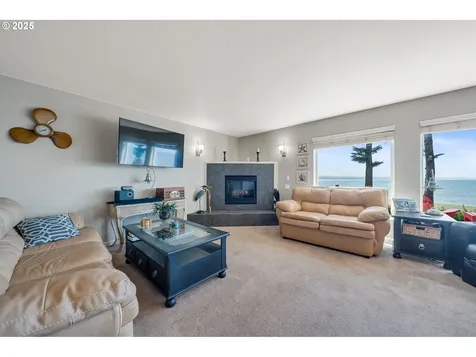 8580 Bayfront Lane Bay City OR 97107