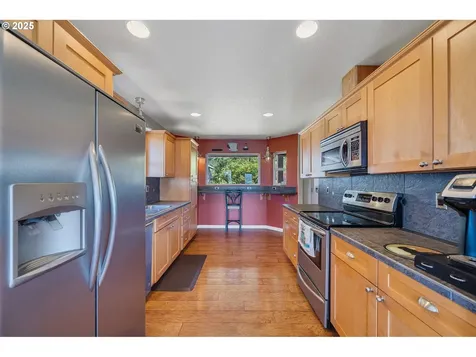 8580 Bayfront Lane Bay City OR 97107