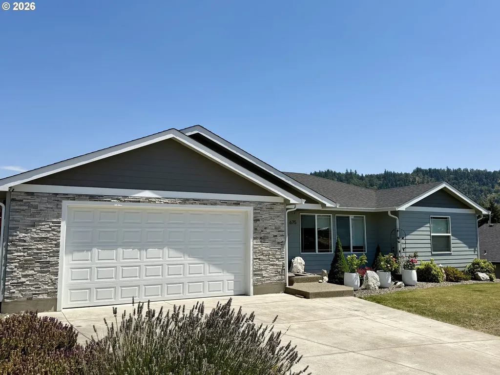 675 SE Brush Court Winston OR 97496